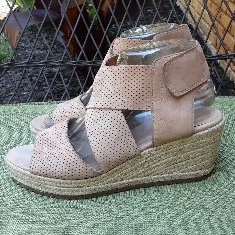 Eileen Fisher Suede Espadrille Wedge sandal. - Picture 1 of 12
